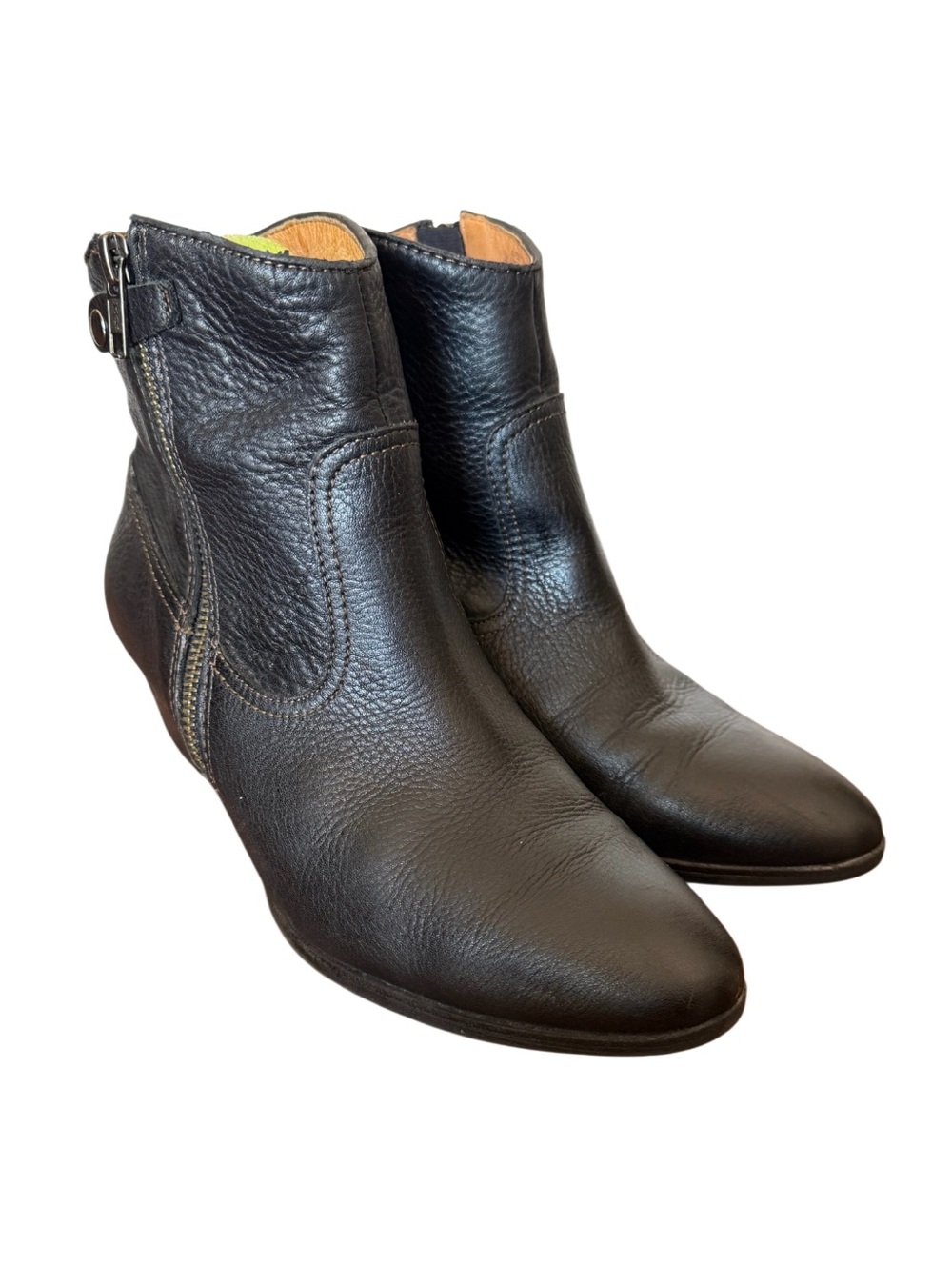 Sofft Black Leather Ankle Boots - Sleek Zip Design-Size 8